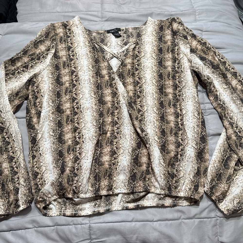 Rue21 Brown and Cream Patterned Blouse